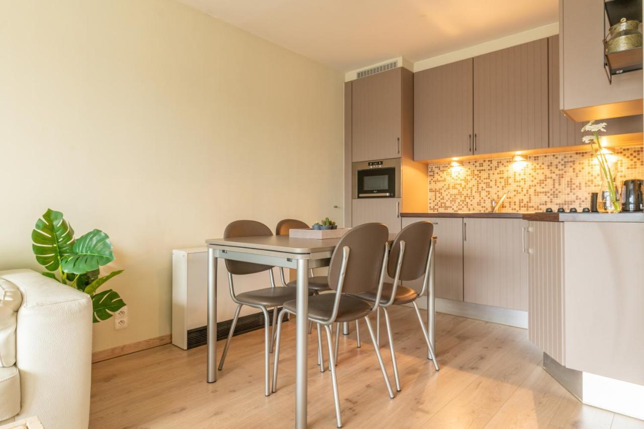 Appartement Met Zwembad In Neoportus Нюпорт Екстериор снимка