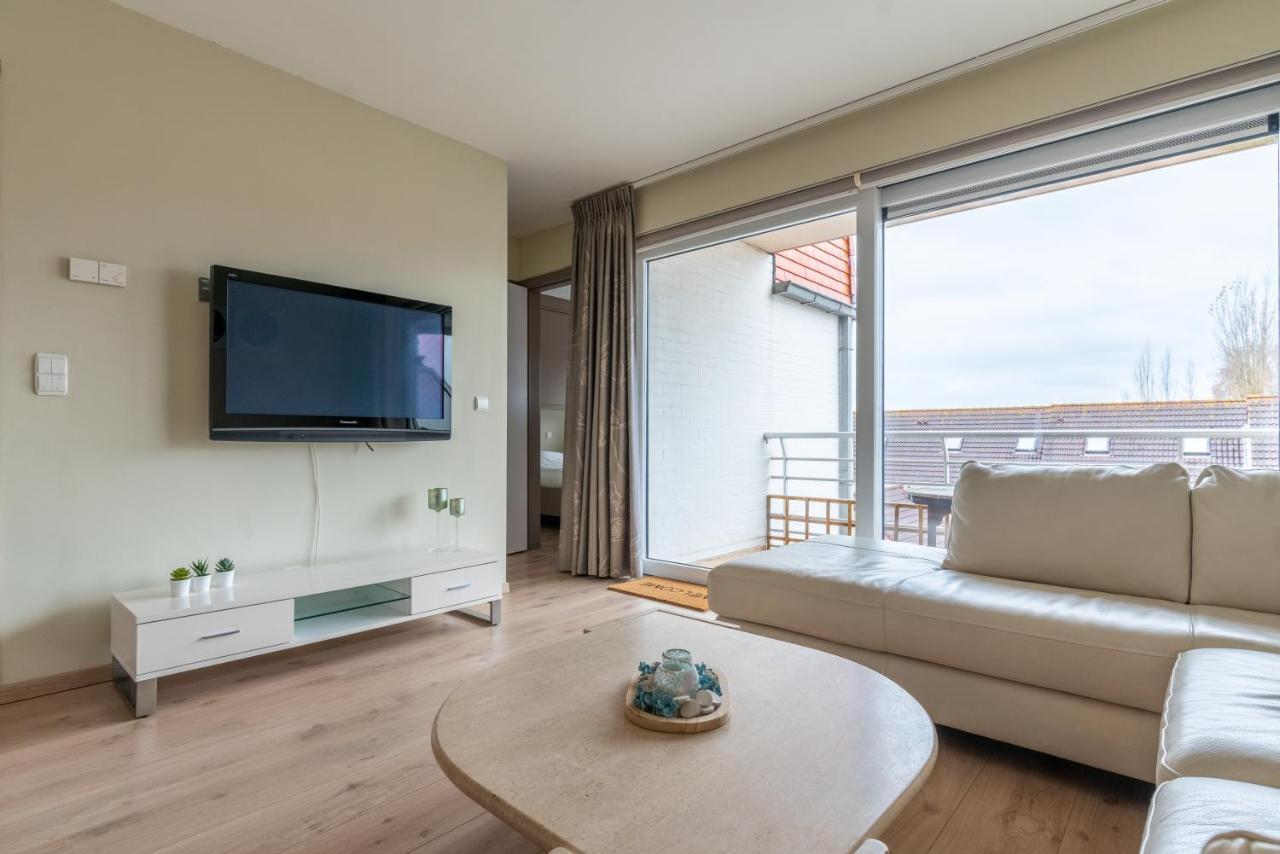 Appartement Met Zwembad In Neoportus Нюпорт Екстериор снимка